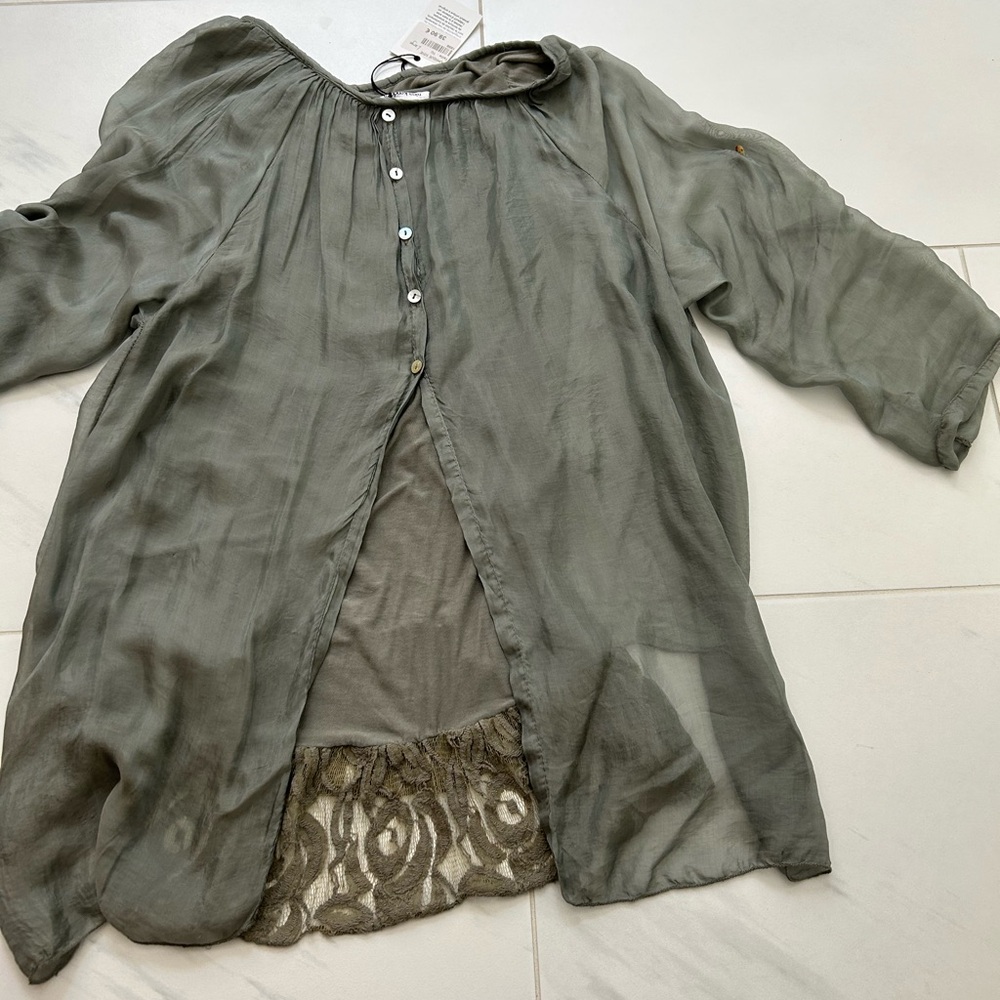 Nina Kendosa Silk Green Gray Blouse with Jersey ruffled Liner in size large NWT - Picture 15 of 16